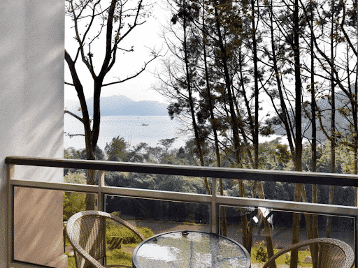 人氣飯店推薦 9. 竹石園生態度假中心(Bamboo Rock Garden Resort)窗景