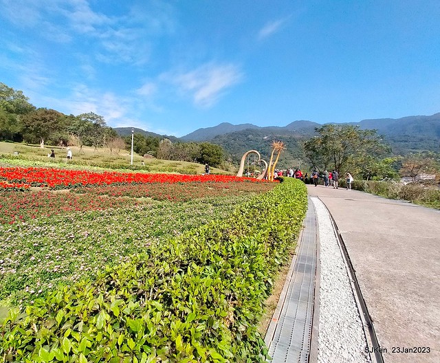「北投社三層崎花海公園」(Ki-Pataw Shan-Tseng-Chi Park)與北投公園，SJKen , Taipei, Taiwan, Jan 23, 2023.