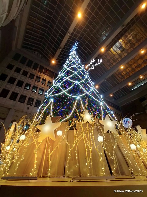 Taipei Christmas tree and street decoration series 1 --- Breeze department store sponsered Christmas tree at Taipe railway station, Taipei, Taiwan, Nov 20, 2023 by SJKen.