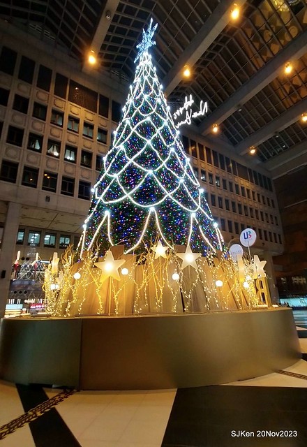 Taipei Christmas tree and street decoration series 1 --- Breeze department store sponsered Christmas tree at Taipe railway station, Taipei, Taiwan, Nov 20, 2023 by SJKen.