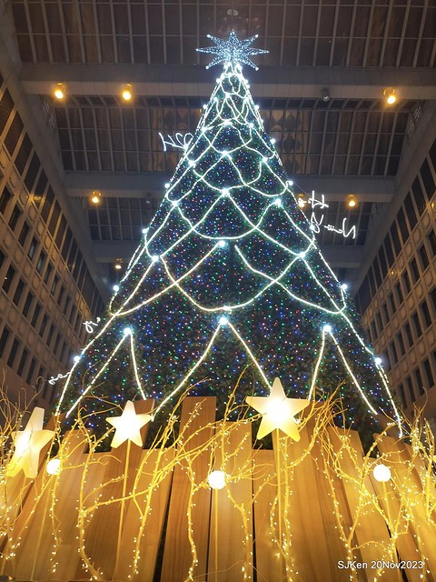 Taipei Christmas tree and street decoration series 1 --- Breeze department store sponsered Christmas tree at Taipe railway station, Taipei, Taiwan, Nov 20, 2023 by SJKen.