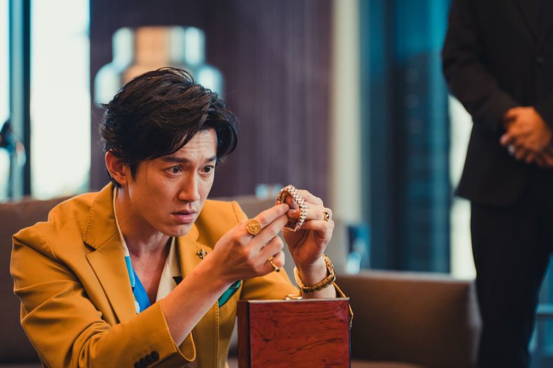 The Movie posters and stills of Taiwan Movie "《还钱》(Breaking and Re-entering)" will be launching from Feb 8, 2024 onwards in Taiwan.